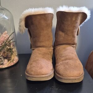 UGG Brown Shearling Winter Boots